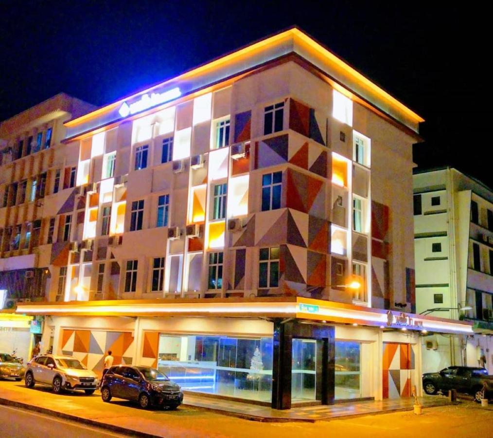 Walk In Kota Kinabalu